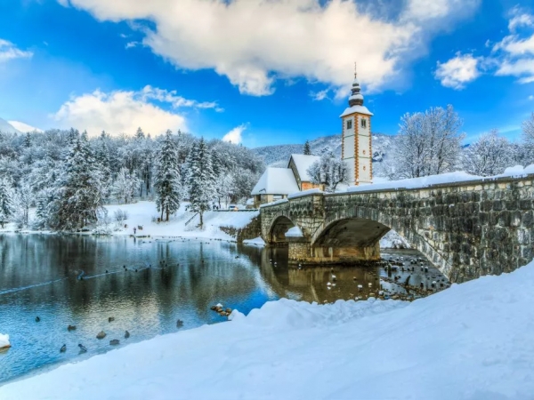 DOŽIVI SLOVENIJU SRETENJE 2025 (Ljubljana, Bled, Bohinj, Vodopad Savica, Kopar, Piran, Predjamski grad, Postojnska jama)